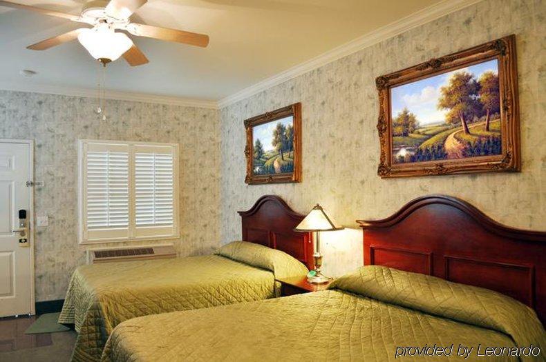 Grass Valley Courtyard Suites Rom bilde