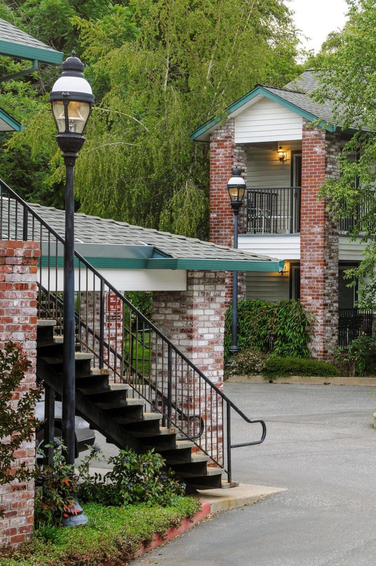 Grass Valley Courtyard Suites Eksteriør bilde